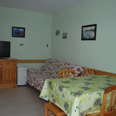 Le Lavandou, T2 4 Pers A 10m Avec Parking - Fr-1-803-90