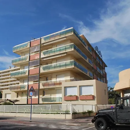 Le Lavandou, T2 4 Pers A 10m Avec Parking - Fr-1-803-90 *