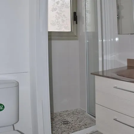 Апартаменты Le Lavandou, T2 4 Pers A 10m Avec Parking - Fr-1-803-90