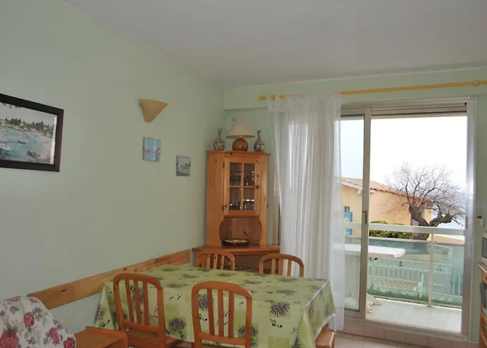 Apartman Le Lavandou, T2 4 Pers A 10m Avec Parking - Fr-1-803-90