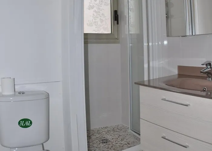 Apartman Le Lavandou, T2 4 Pers A 10m Avec Parking - Fr-1-803-90