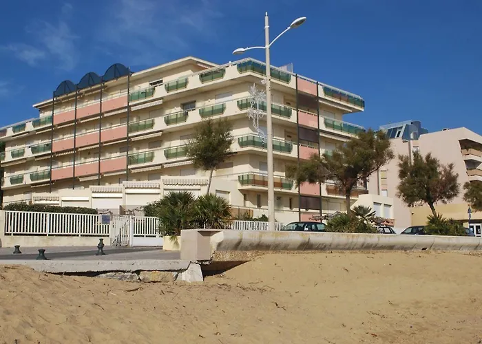 Le Lavandou, T2 4 Pers A 10m Avec Parking - Fr-1-803-90 Apartman